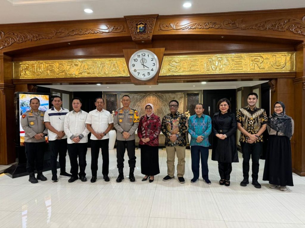 AUDIENSI JIMLY SCHOOL SURABAYA DAN PMRK BERSAMA POLDA JATIM, BUKA PELUANG OPTIMALKAN RESTORATIVE JUSTICE DAN MEDIASI PENAL